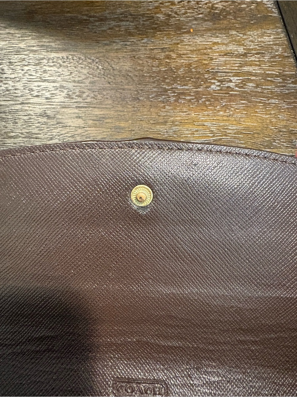 COACH Tan Signature Canvas Continental Wallet with Gold-Tone Emblem - Picture 6 of 7